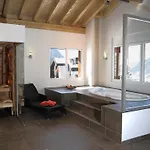 B41 By Interhome